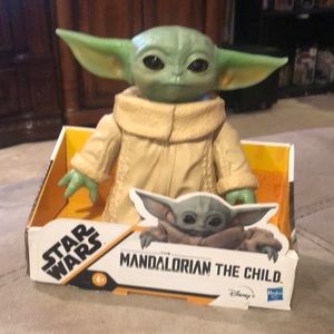 Star Wars, the Mandalorian, the child